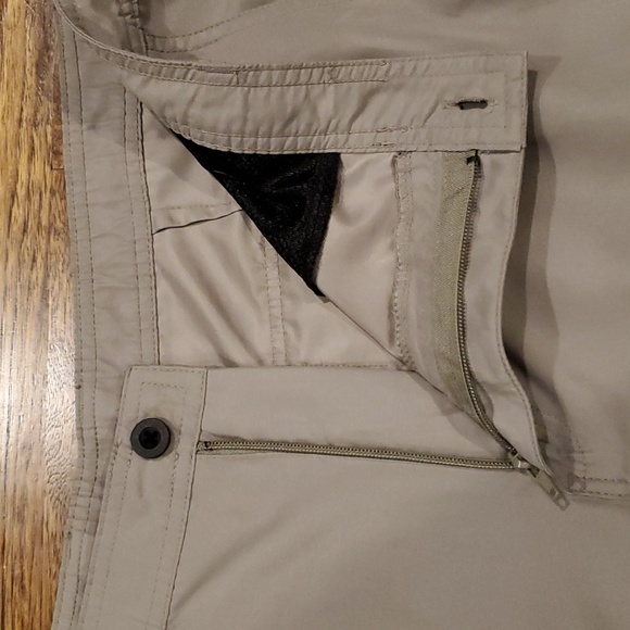 Mens Magellan light army green cargo shorts size 36 - Picture 4 of 6